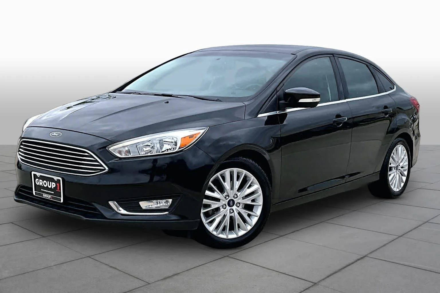 2015 Ford Focus Sedan Titanium's photo