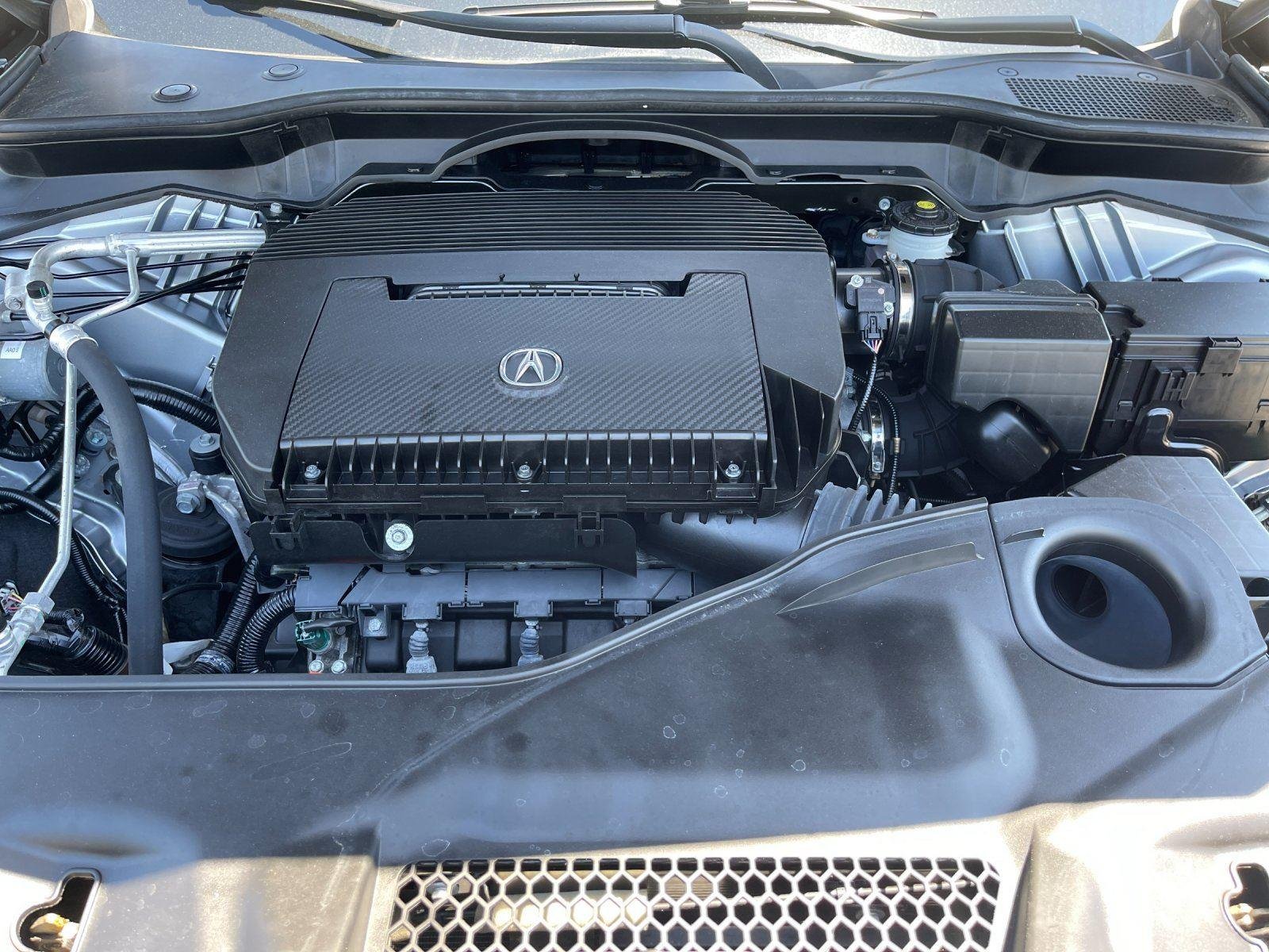 Used 2024 Lunar Silver Metallic Acura SH-AWD w/Tech image 9
