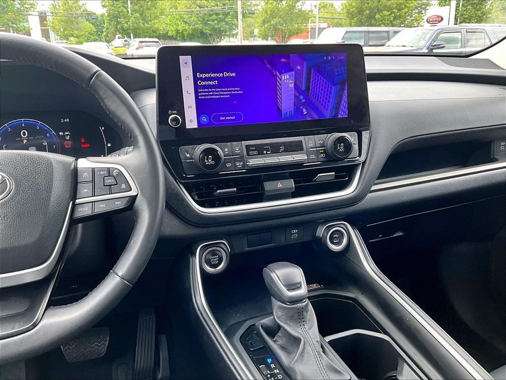 Used 2025 Black Toyota XLE image 19