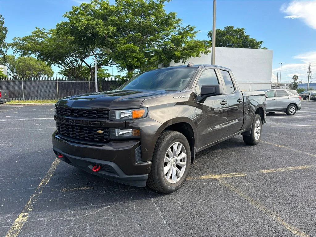 Used 2019 Brown Chevrolet Custom image 3