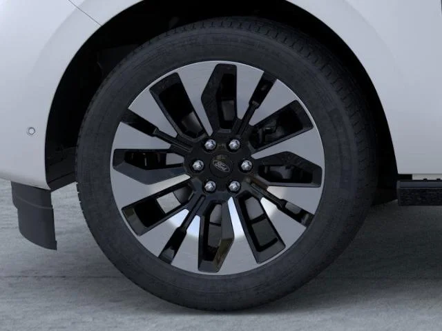 New 2026 Star White Metallic Tri-Coat Ford Platinum image 37