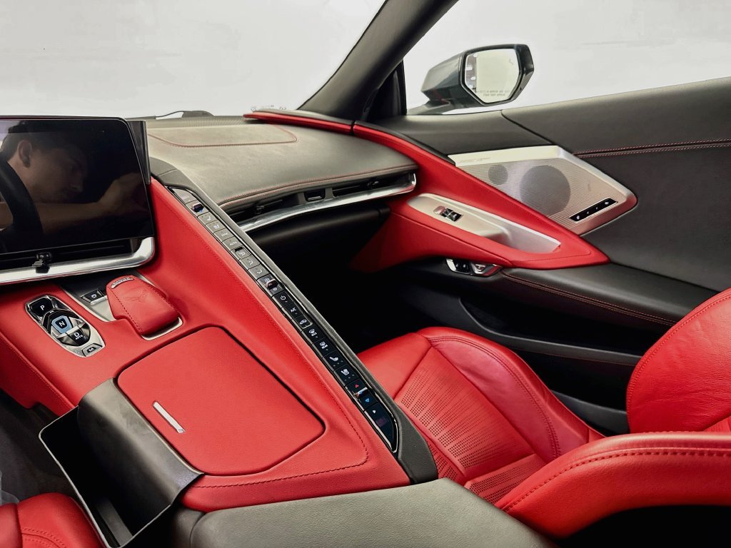 Used 2020 Gray Chevrolet Stingray image 24