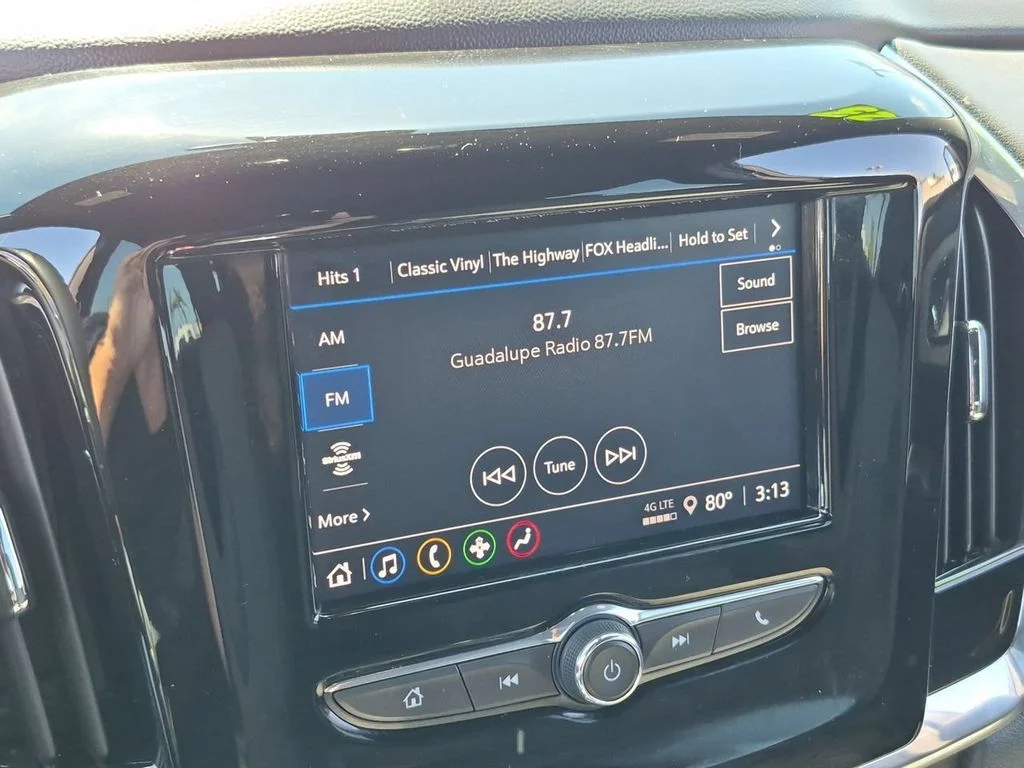 Used 2023 Green Chevrolet LT image 13