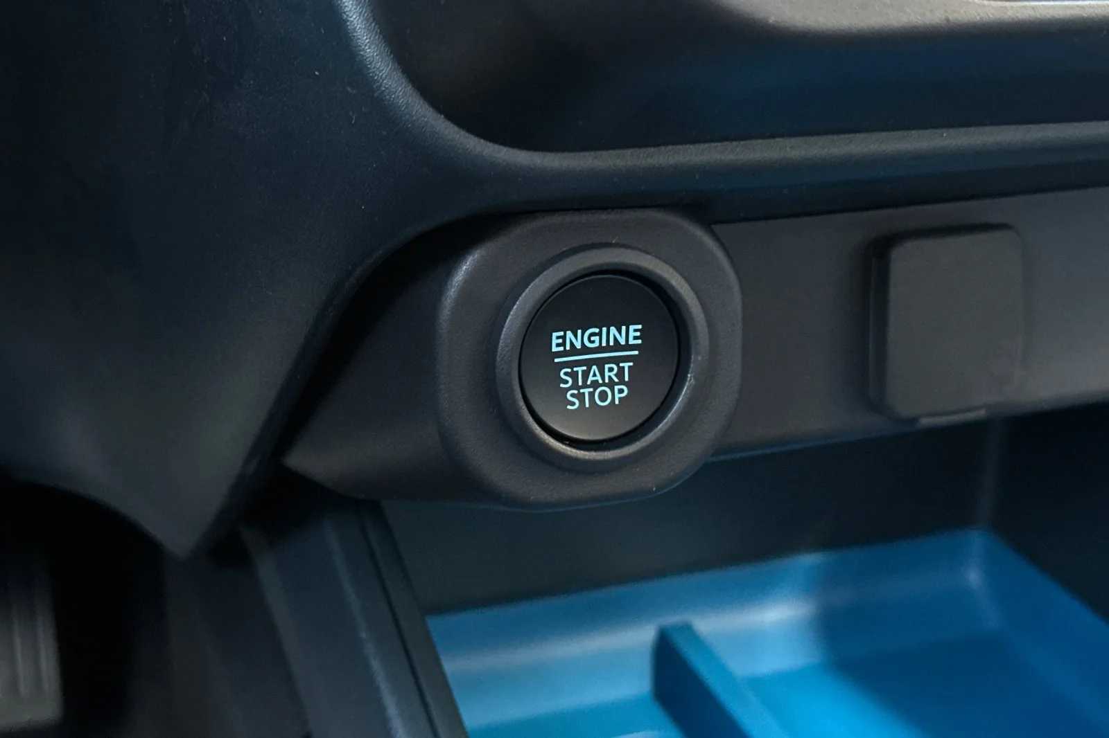New 2026 Carbonized Gray Metallic Ford XLT image 20