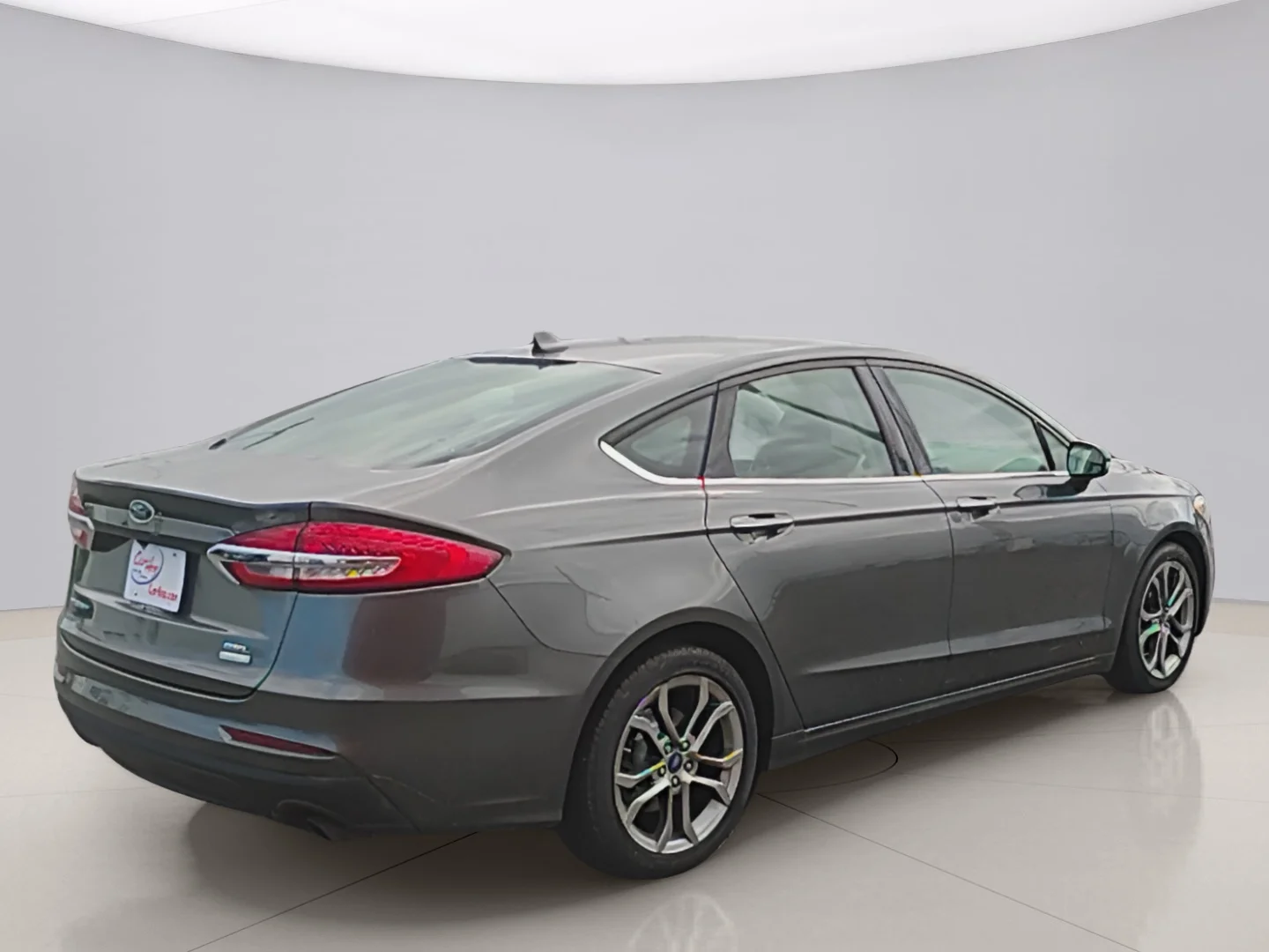 Used 2020 Gray Ford SEL image 5