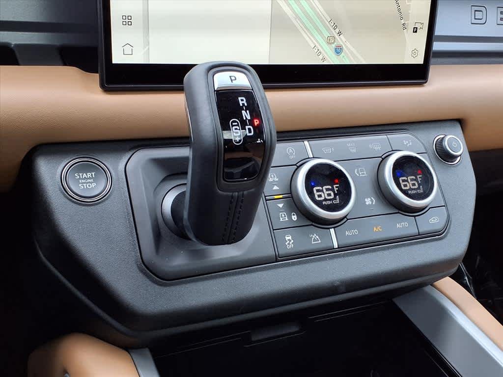 2025 Land Rover Defender V8 - Photo 15