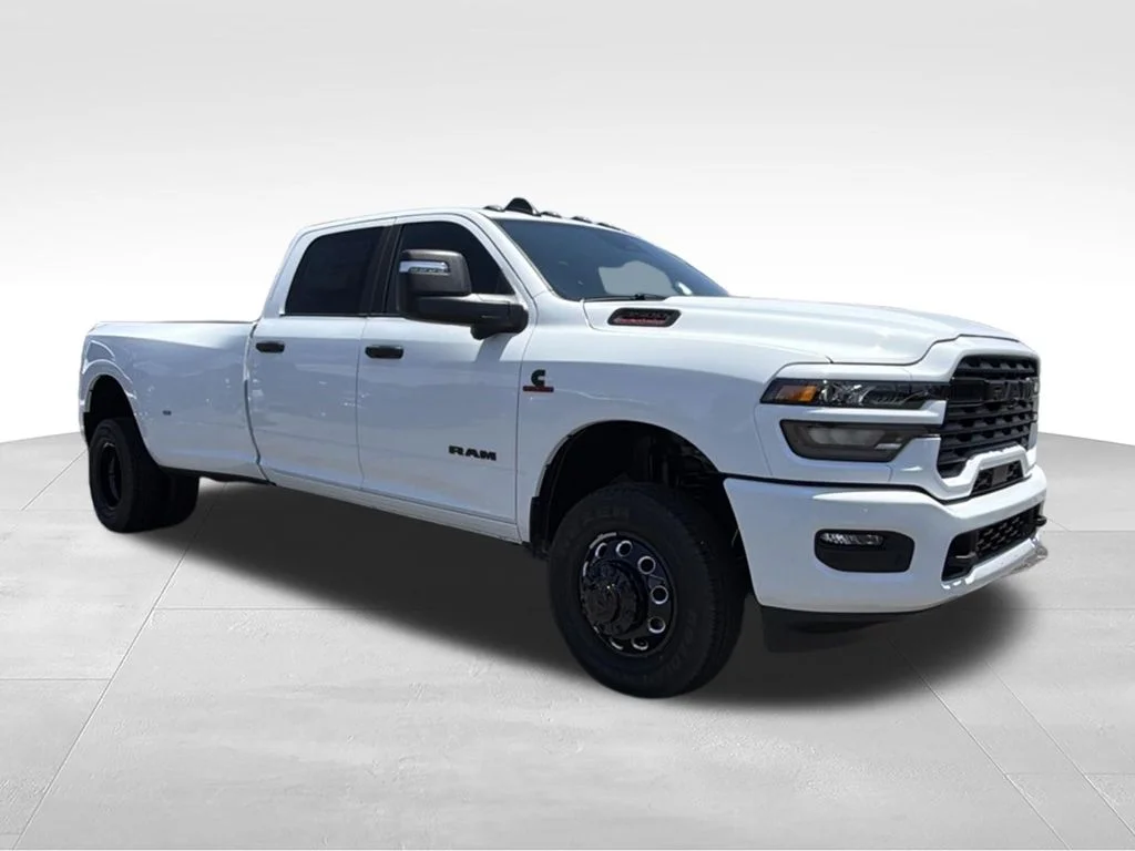 New 2026 Bright White Clear-Coat Exterior Paint RAM Big Horn image 5