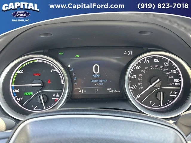 Used 2023 Beige Toyota XLE image 25