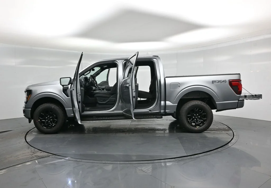 New 2026 Iconic Silver Metallic Ford XLT image 32