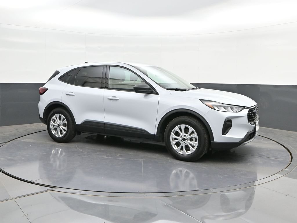 Used 2025 Silver Ford Active image 17