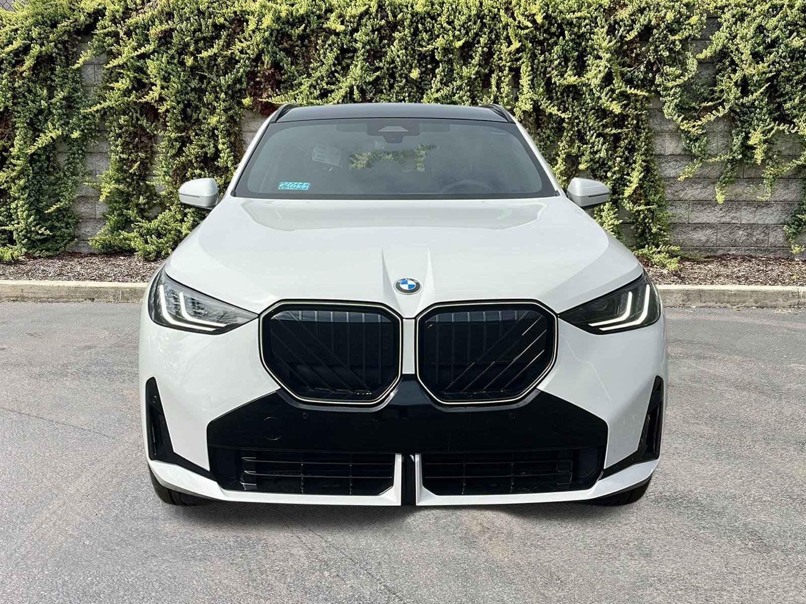 New 2026 Alpine White BMW 30 xDrive image 2