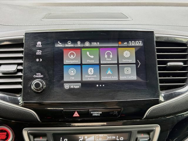 Used 2021 White Honda Touring 7-Passenger image 32