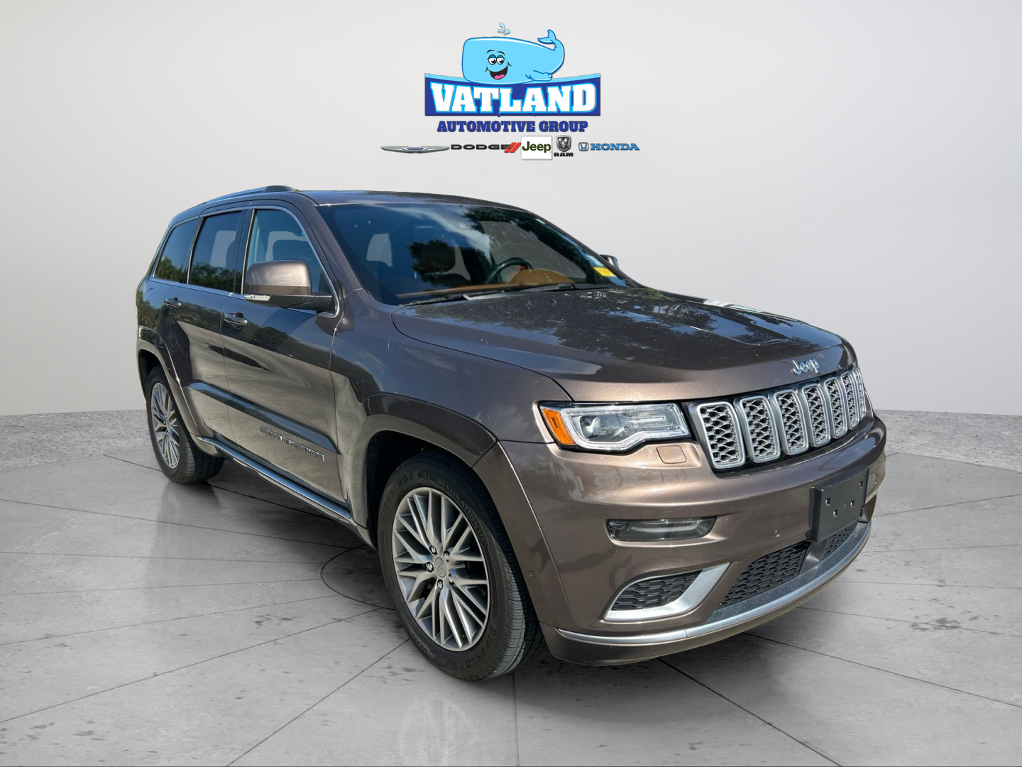 Certified Used 2018 Brown Jeep Summit image 7