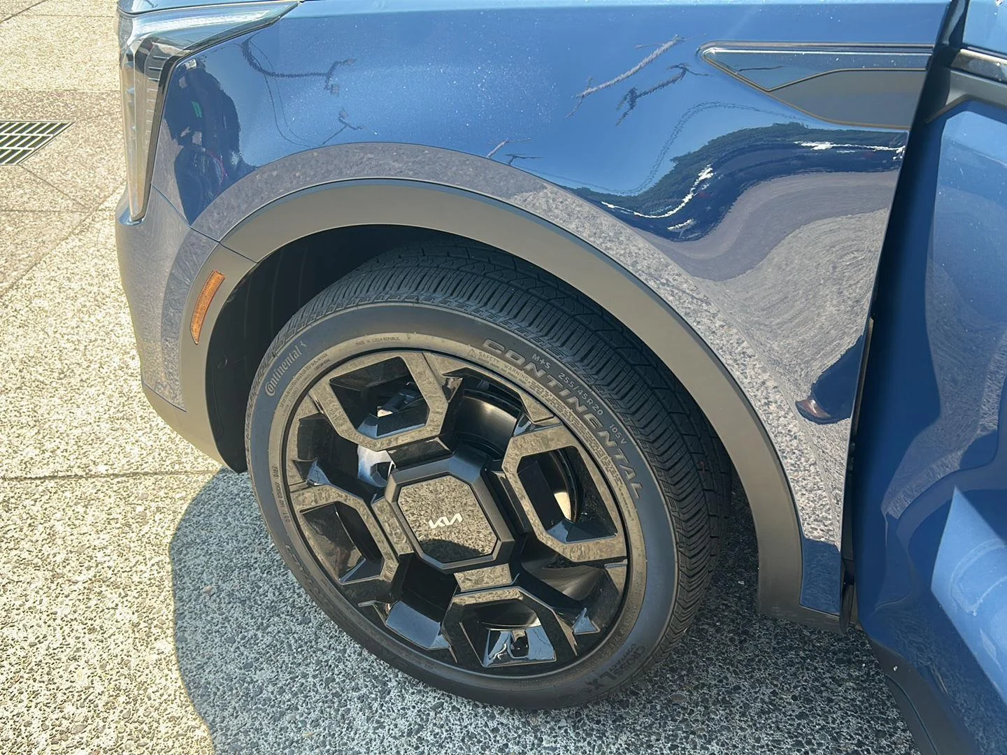 Used 2024 Midnight Lake Blue Kia X-Line SX image 27