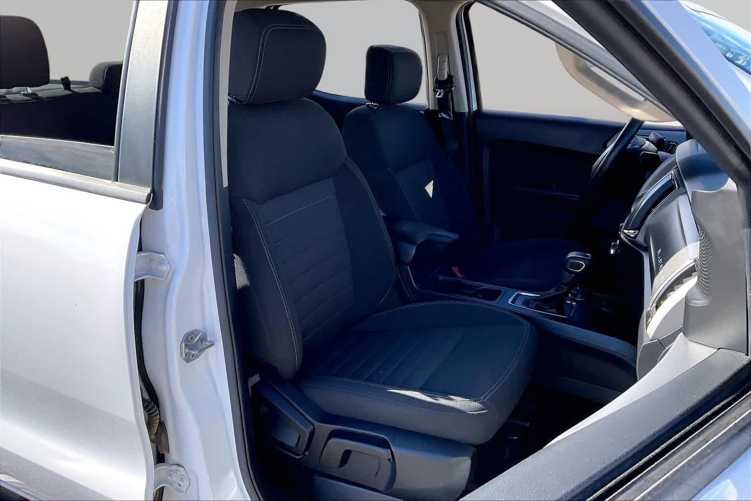 Used 2020 Oxford White Ford XLT image 9