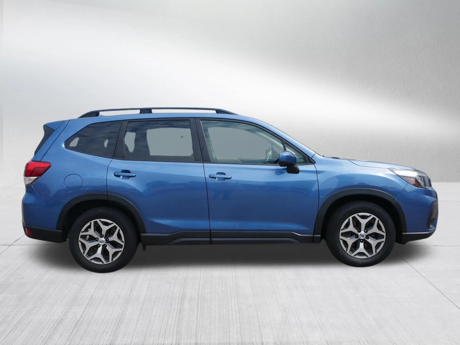 Used 2020 Horizon Blue Pearl Subaru Premium image 8
