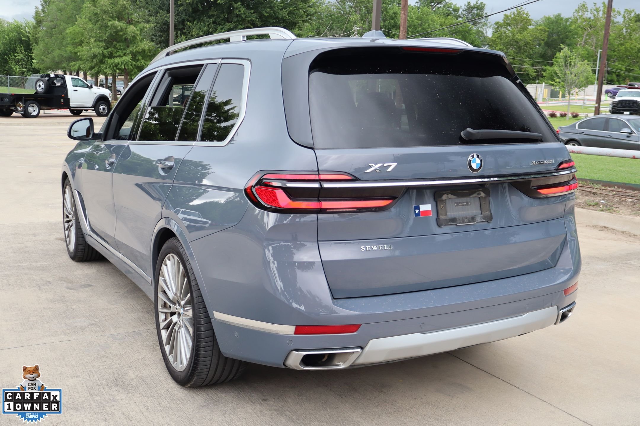 Used 2024  BMW xDrive40i image 6