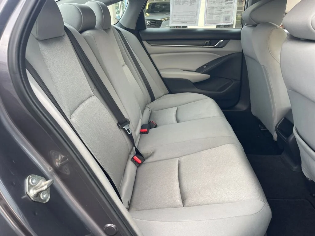 Certified Used 2018 Modern Steel Metallic Honda LX 1.5T image 25