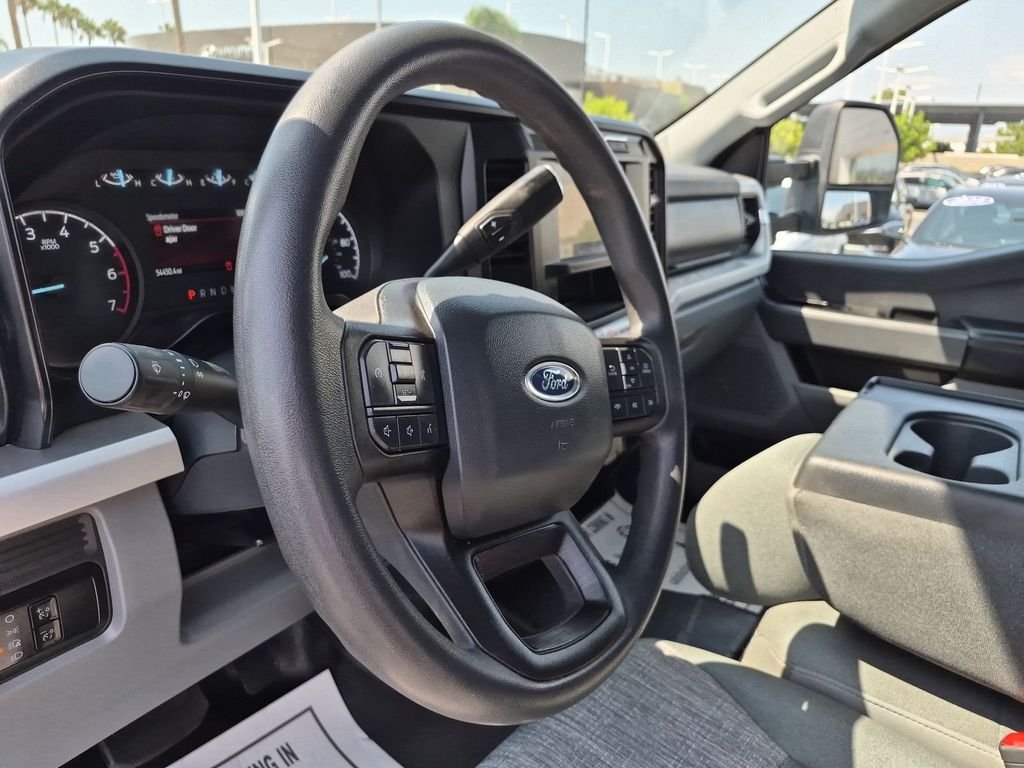 Used 2023 White Ford XLT image 17