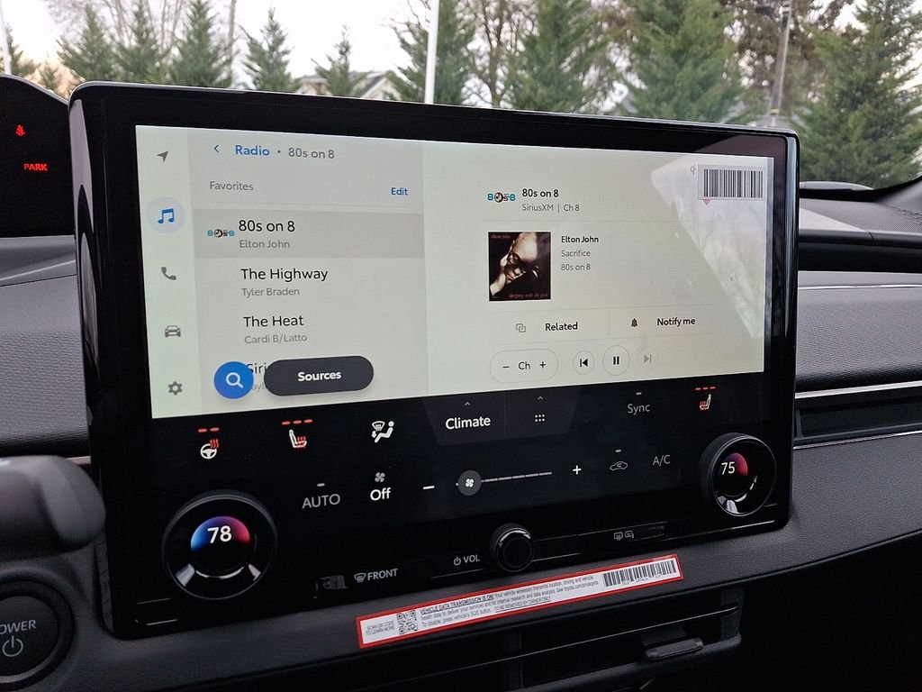 2026 Toyota bZ XLE - Photo 16