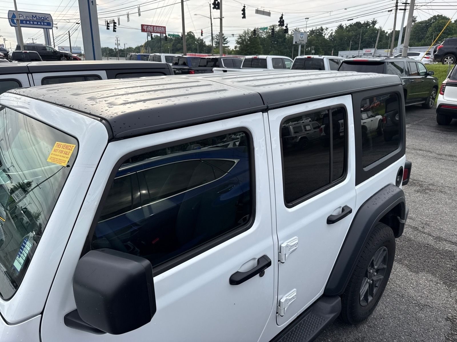 Used 2025 Bright White Clearcoat Jeep Sport S image 9