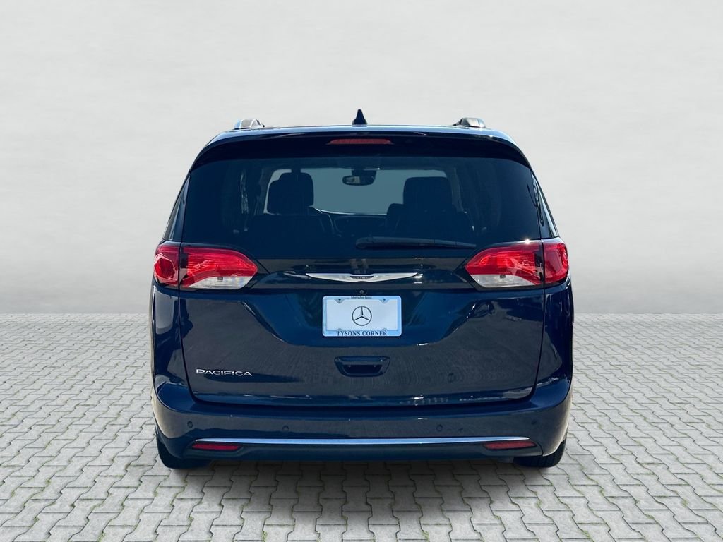 Used 2019 Blue Pearl Chrysler Touring L image 6