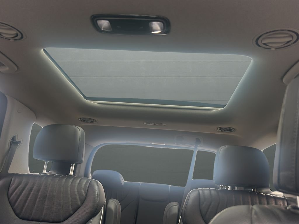 Used 2023 White Hyundai Limited image 23