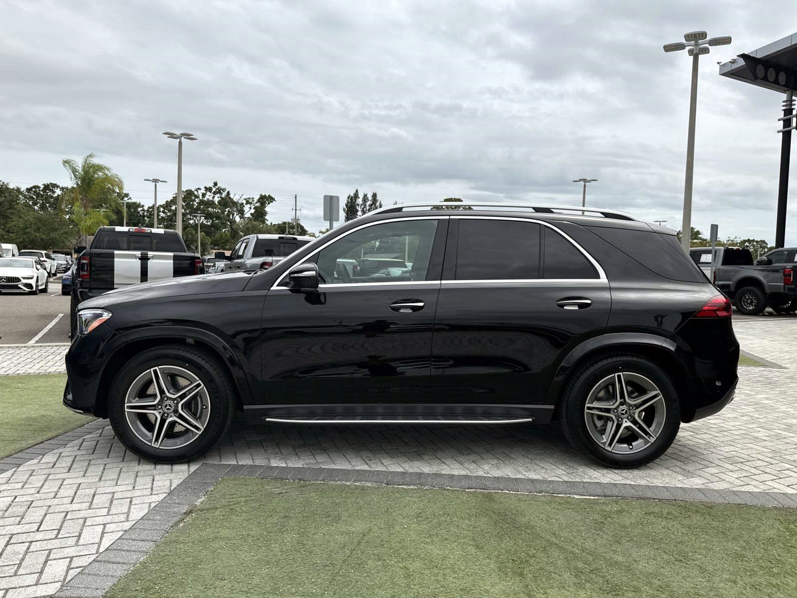 New 2026 Black Mercedes-Benz 350 4MATIC® SUV image 3
