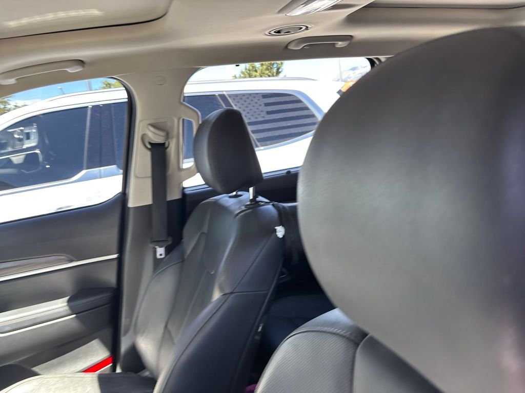 Used 2020 Black Kia SX image 28