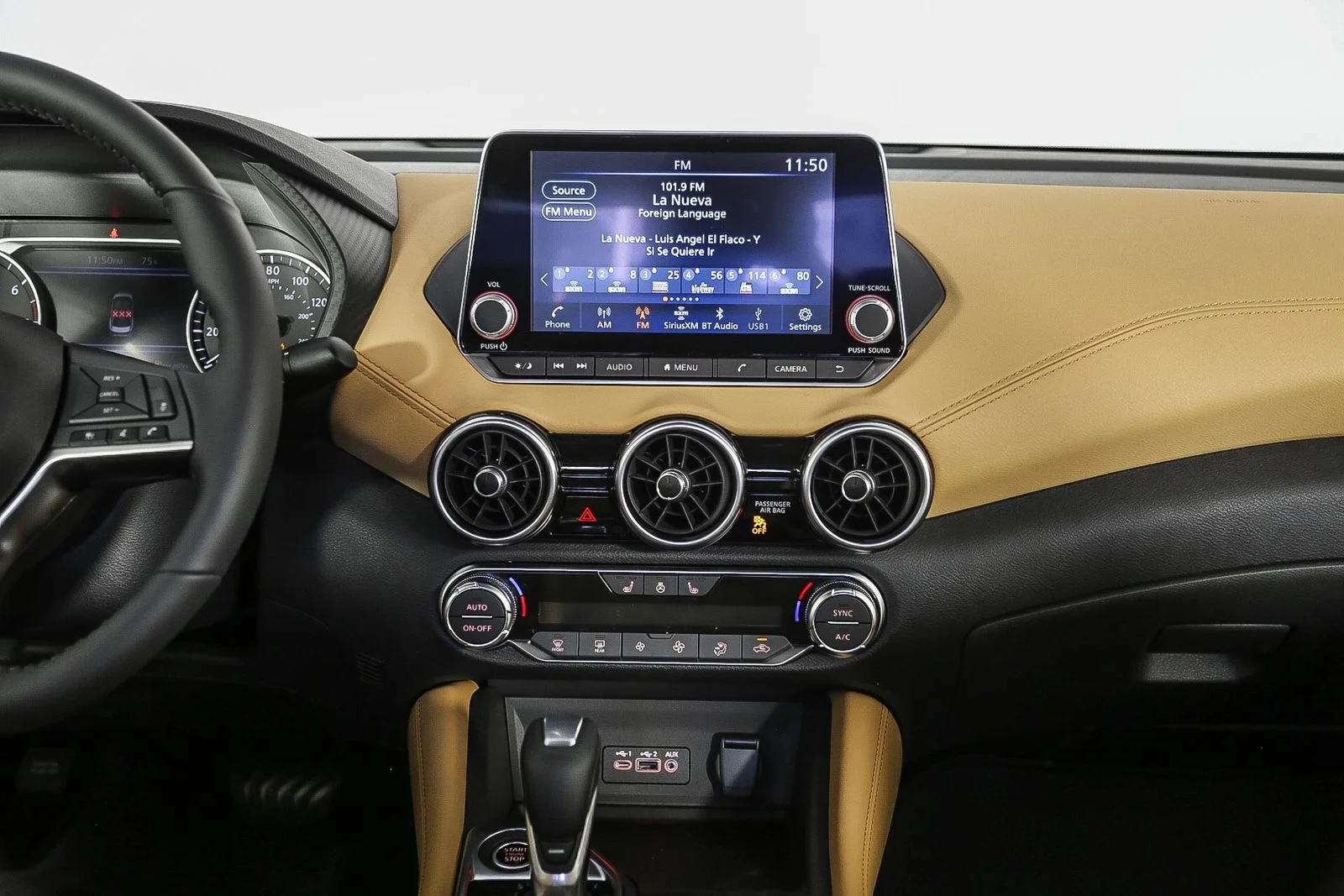 2025 Nissan Sentra SV - Photo 14