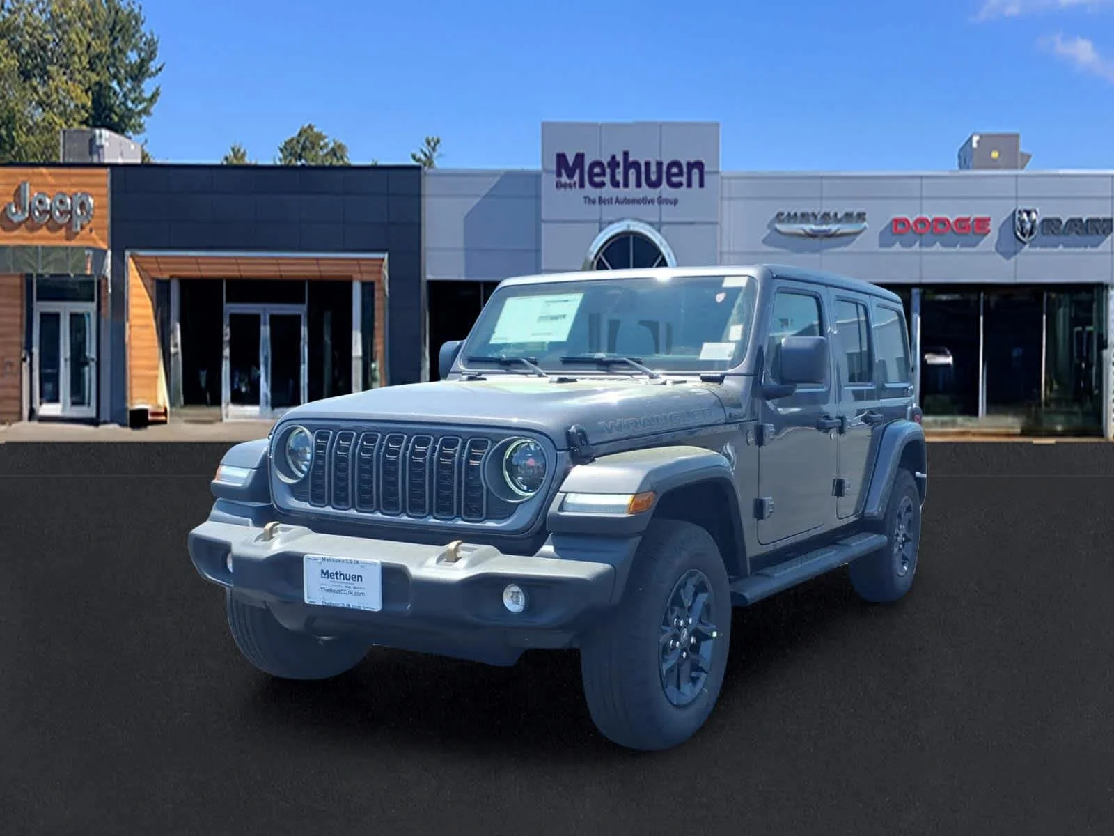 New 2026 Granite Crystal Metallic Clearcoat Jeep 85th Anniversary image 2