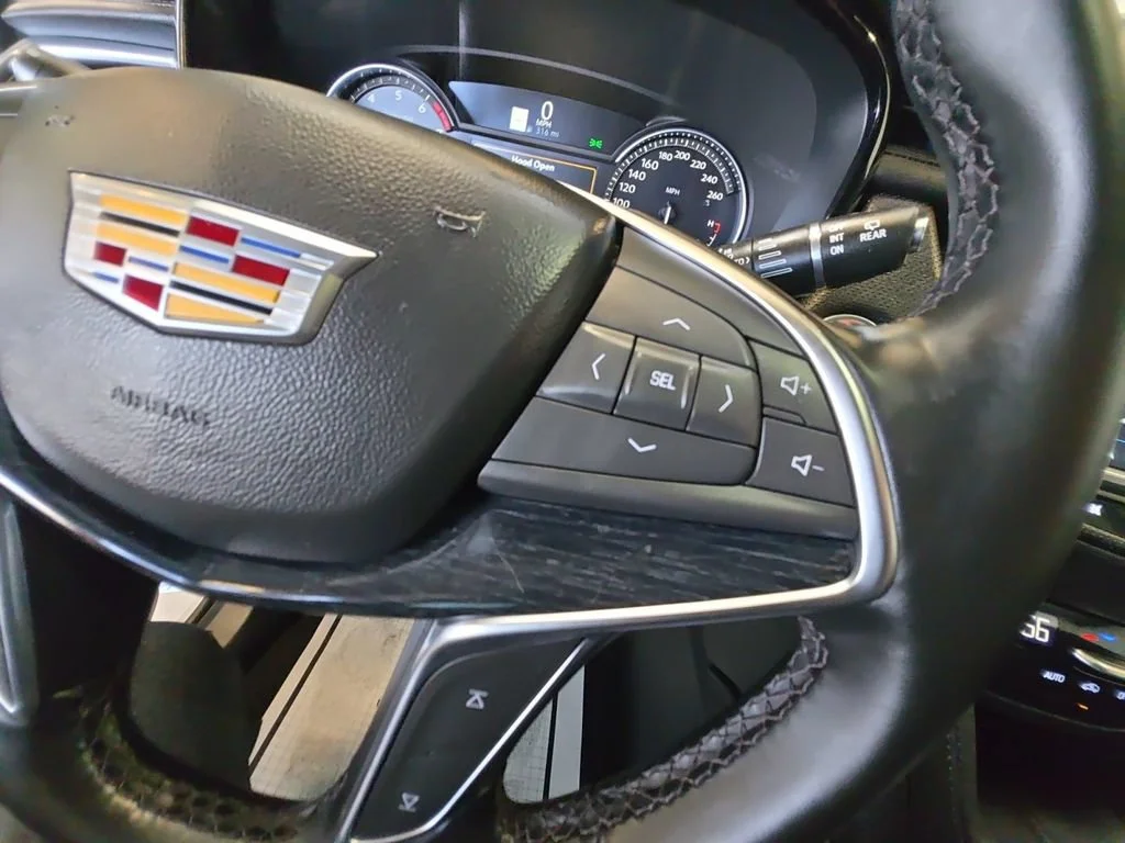 Used 2025 Crystal White Tricoat Cadillac Premium Luxury image 25