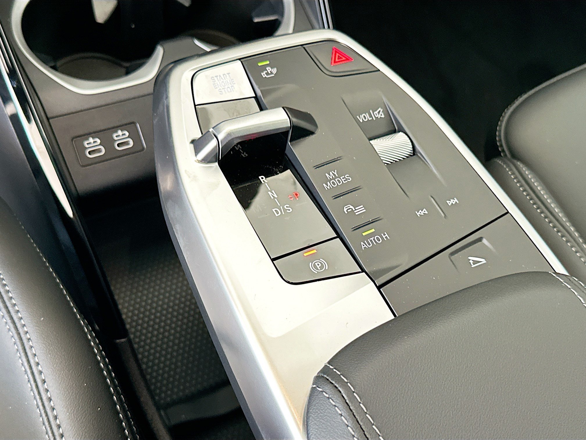 New 2026 Skyscraper Grey Metallic BMW xDrive28i image 13