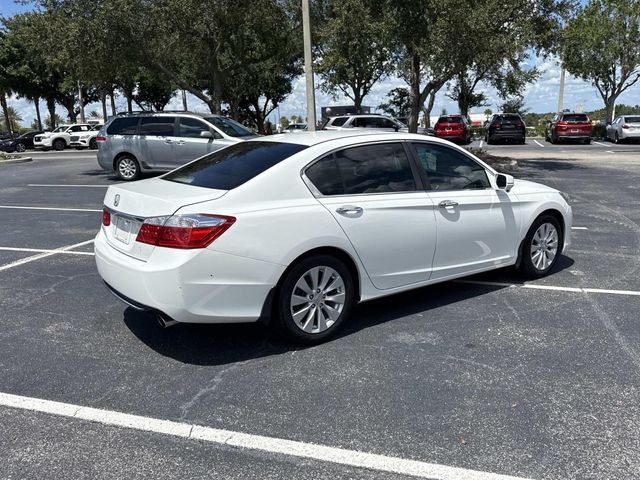 Used 2015 White Honda EX-L image 4