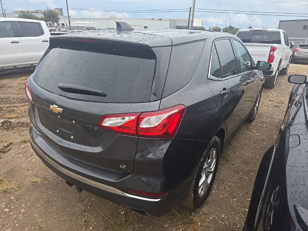 Used 2018 Gray Chevrolet LT image 3