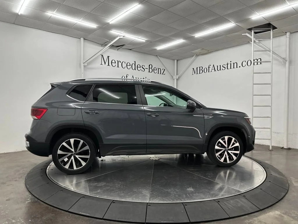 Used 2022 Gray Volkswagen 1.5T SE image 8