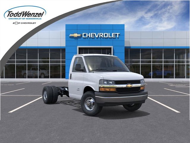 2025 Chevrolet Express Cutaway 3500