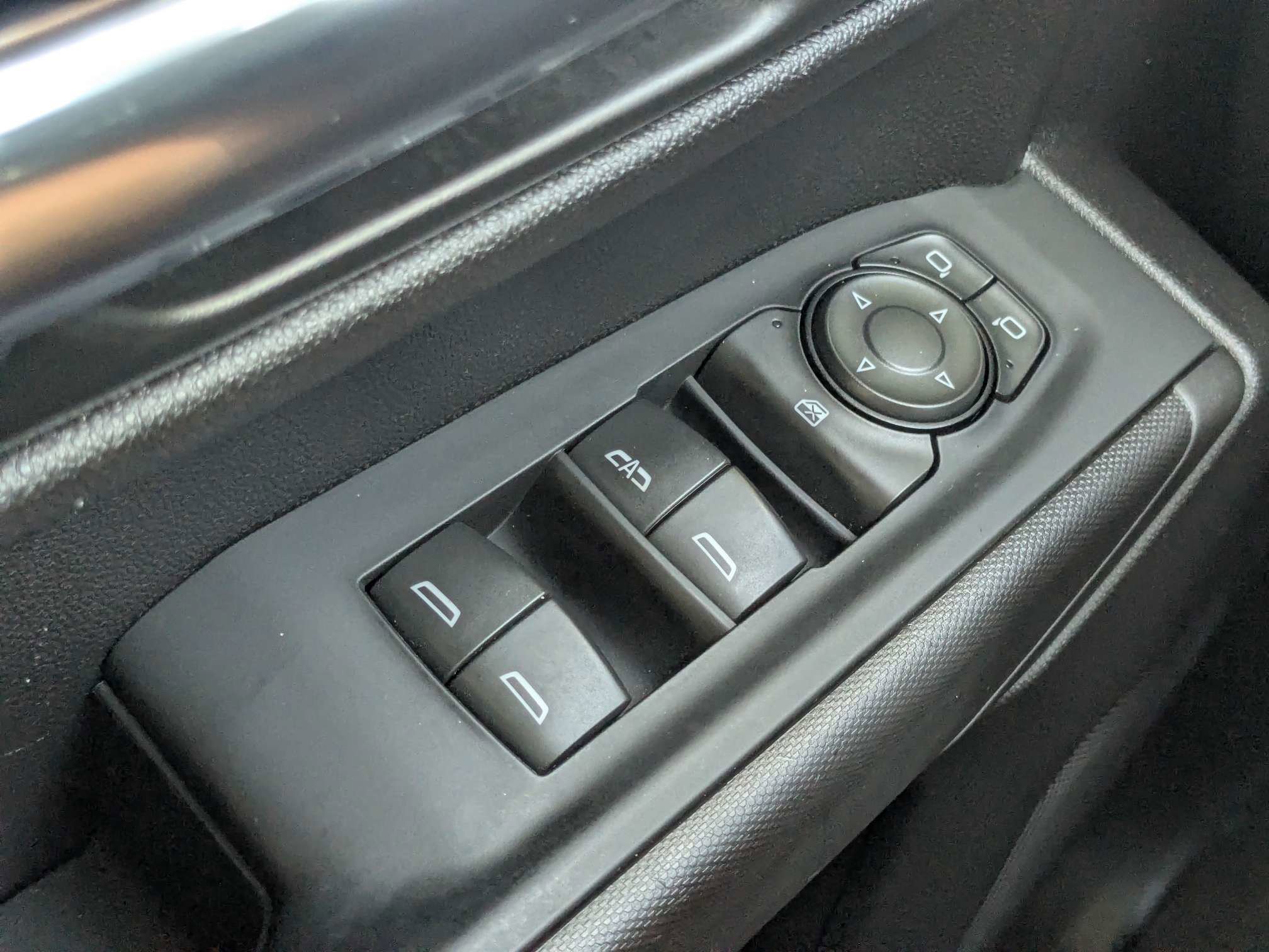 Used 2024 Summit White Chevrolet Custom Trail Boss image 31
