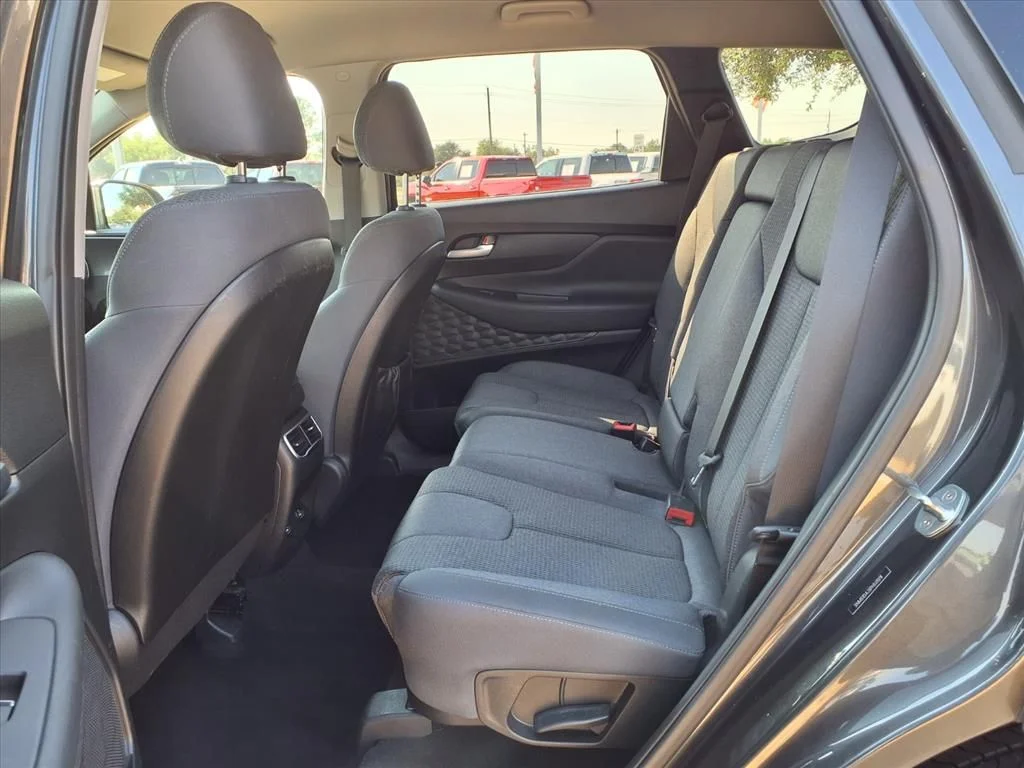 Used 2023 Gray Hyundai SE image 5
