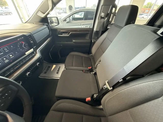 Used 2024 Onyx Black GMC Elevation image 46