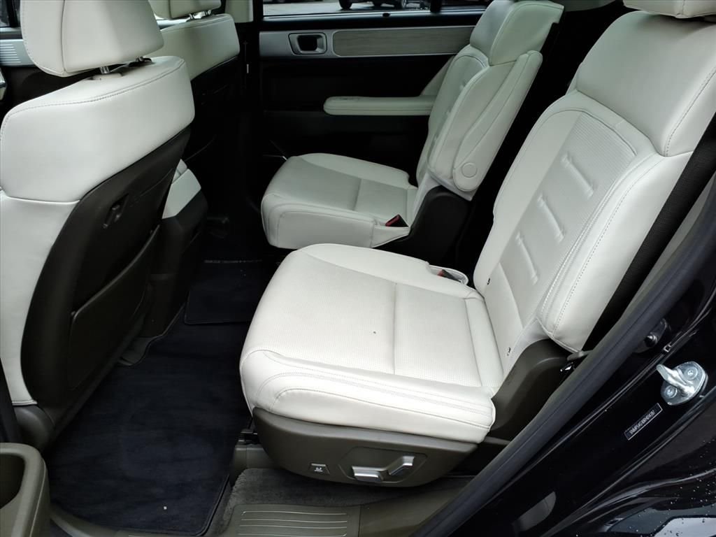 Used 2024 Black Hyundai Calligraphy image 5
