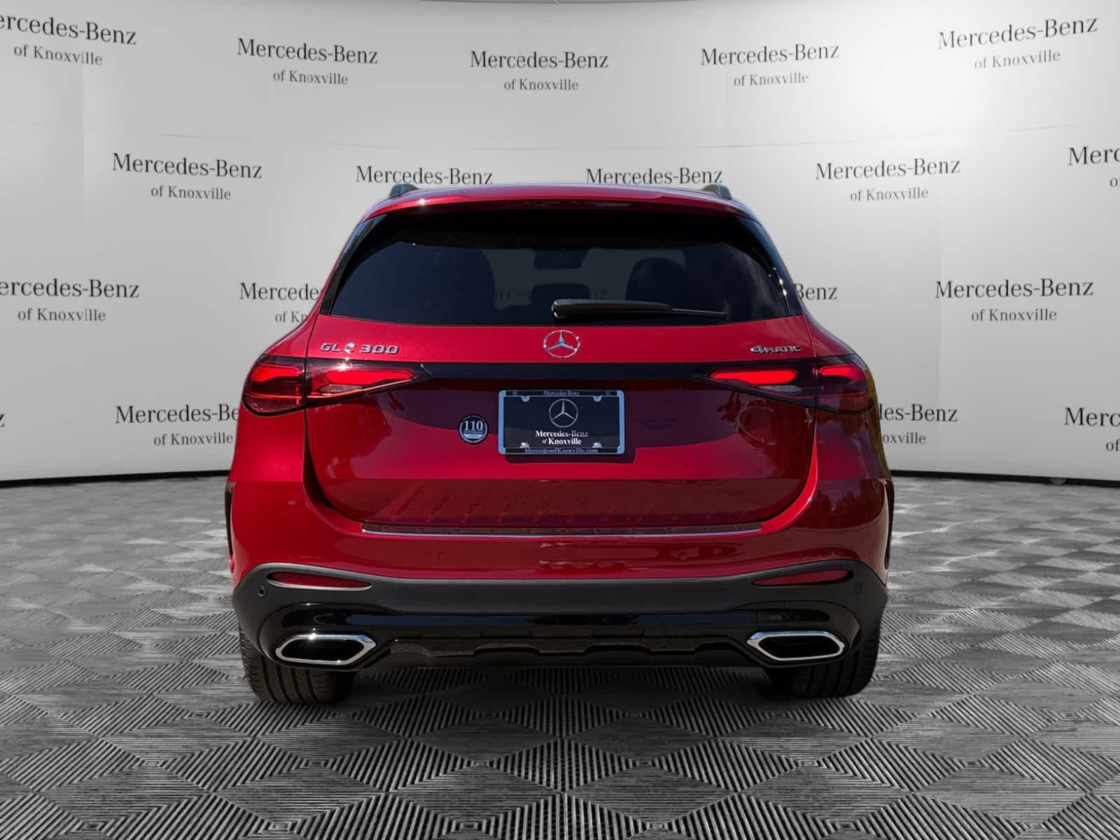 New 2027 MANUFAKTUR Patagonia Red Metallic Mercedes-Benz GLC 300 image 4