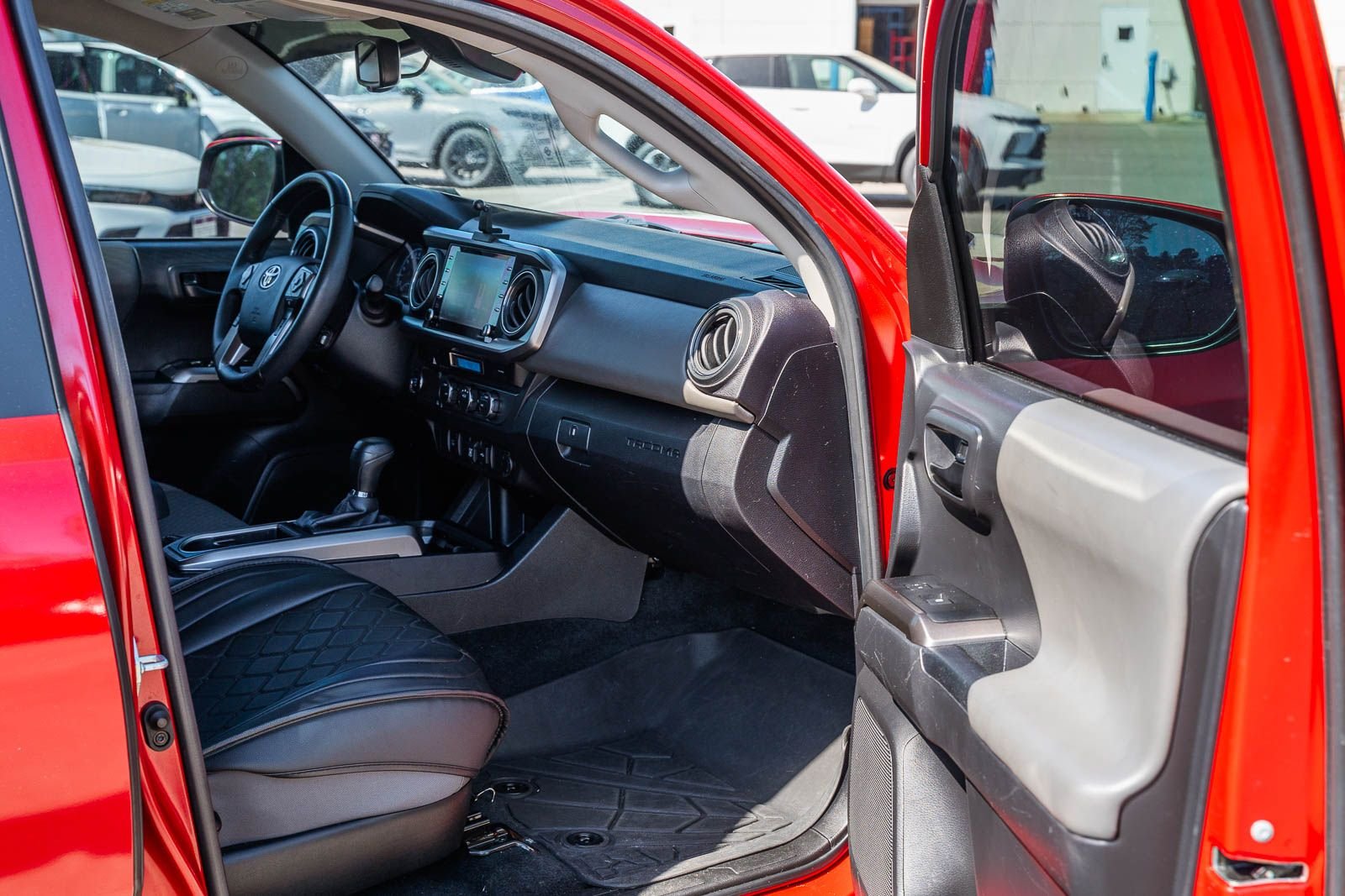 2023 Toyota Tacoma SR5 - Photo 12