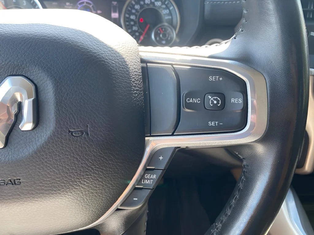 Used 2022  Ram Laramie image 22