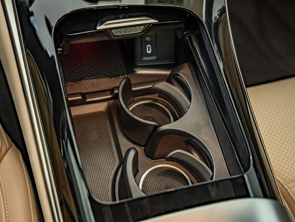 New 2027 Polar White Mercedes-Benz GLC 300 image 28