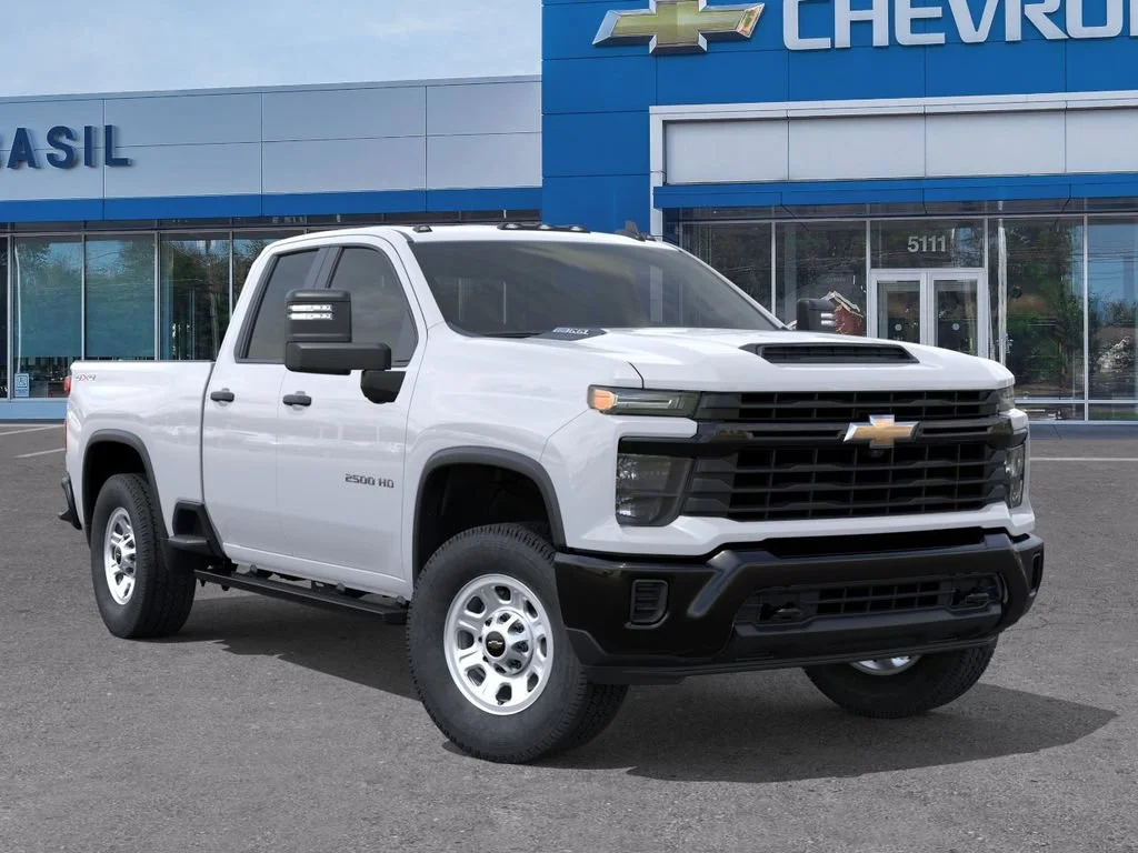 New 2026 Summit White Chevrolet WT image 7