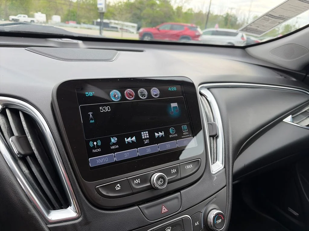 Used 2017 Gray Chevrolet LT image 40