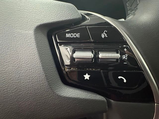 Used 2023 Red Kia EX image 16