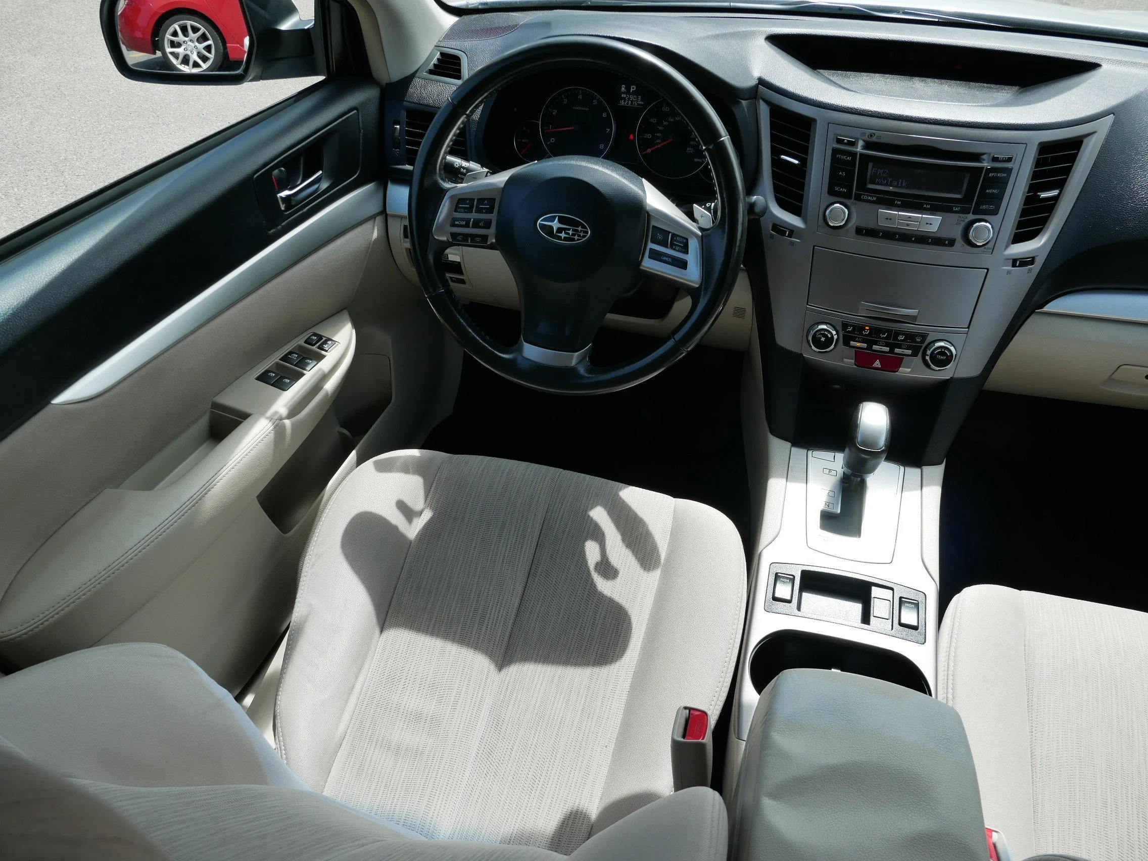 Used 2013 Satin White Pearl Subaru 2.5i Premium image 9