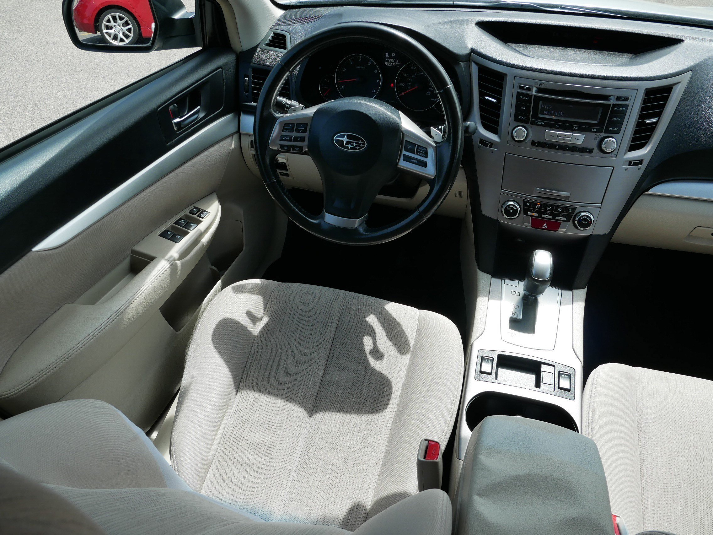 Used 2013 Satin White Pearl Subaru 2.5i Premium image 9